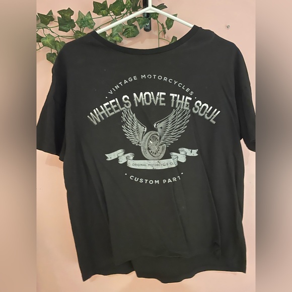 5 Graphic T-Shirts from Bluenotes - Picture 8 of 11